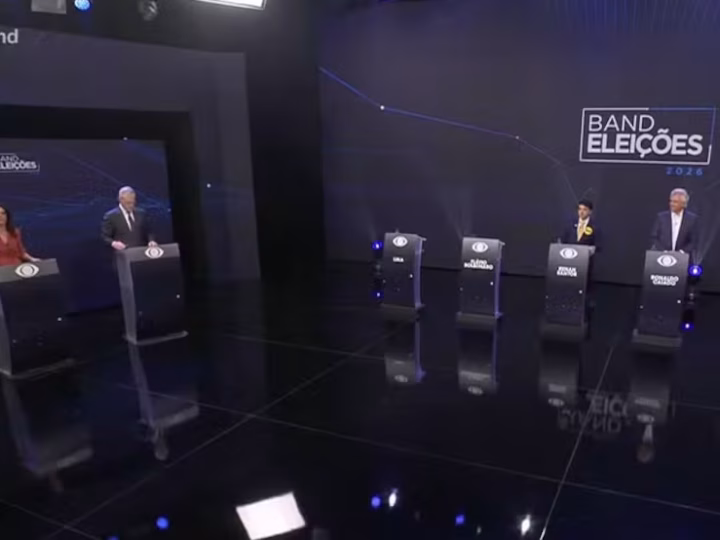 Debate presidencial acontece sem Lula e Flávio Bolsonaro